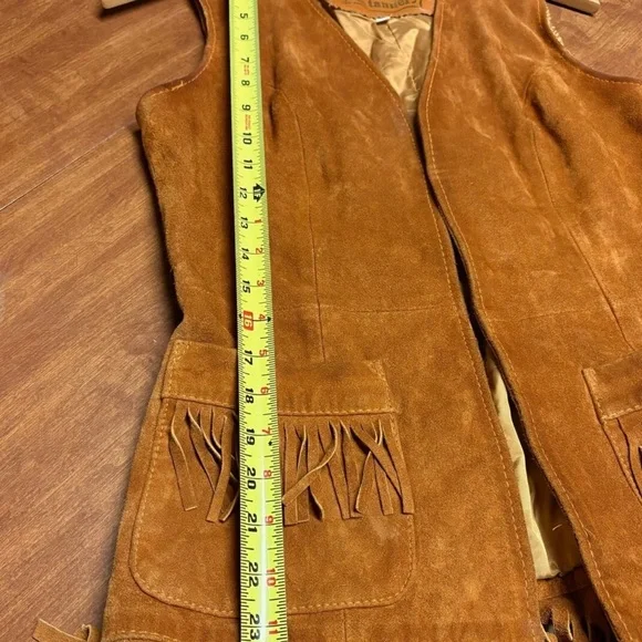 Vintage “The Tannery” Montgomery Ward Brown Suede Leather 70’s 60’s Fringe Vest - Picture 9 of 16